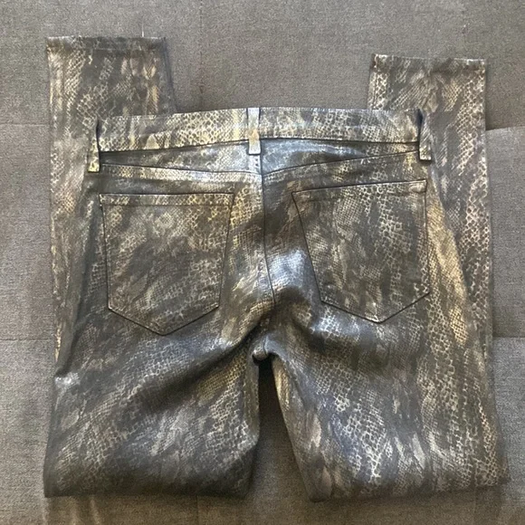 J BRAND 901 Black Golden Snake Print Coated Stretch Denim Leggings Jeans - Picture 8 of 11
